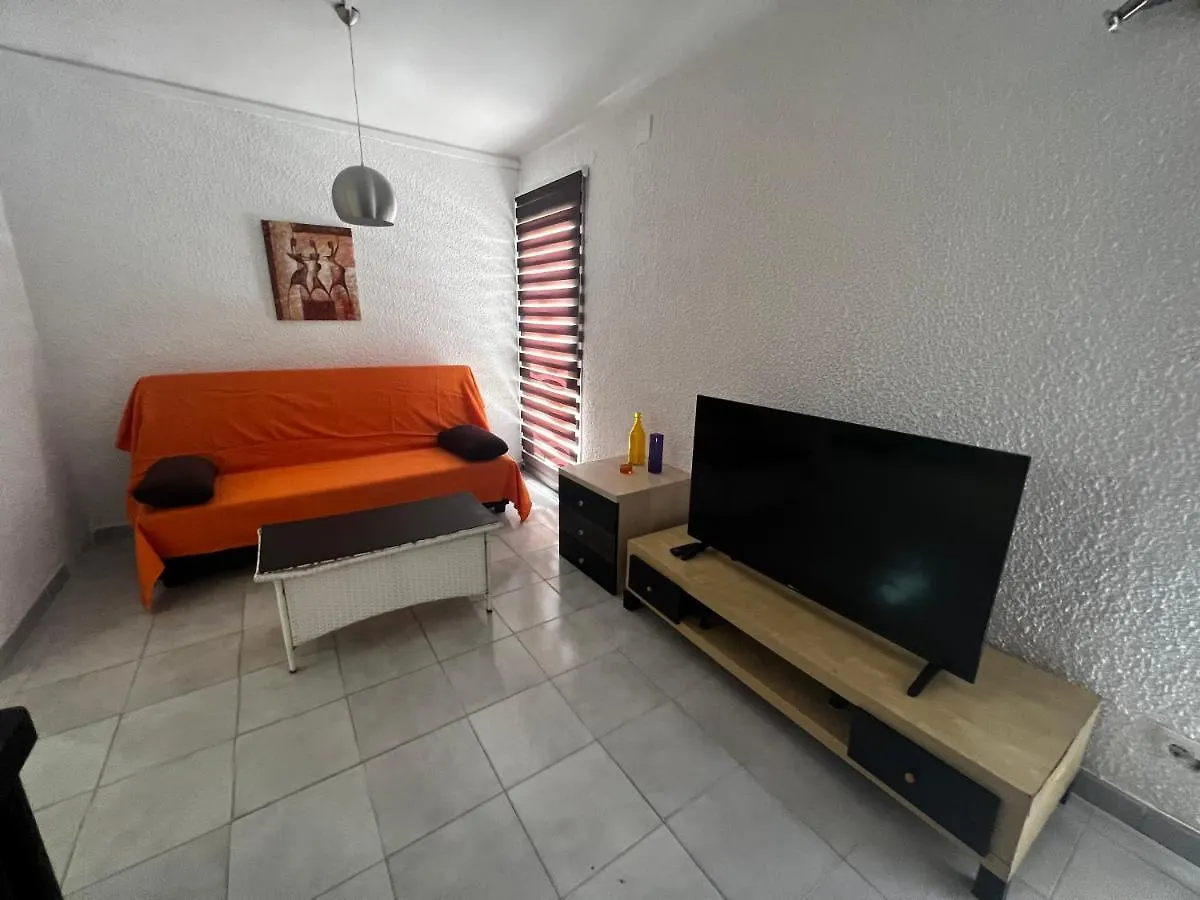 Apartamentos La Isla Lloret de Mar 0*,  Spain